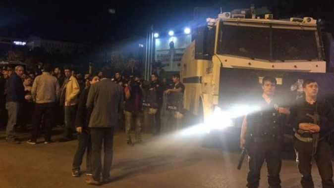 Diyarbakır&#039;da tehlikeli provokasyon! Çatışma çağrısı...
