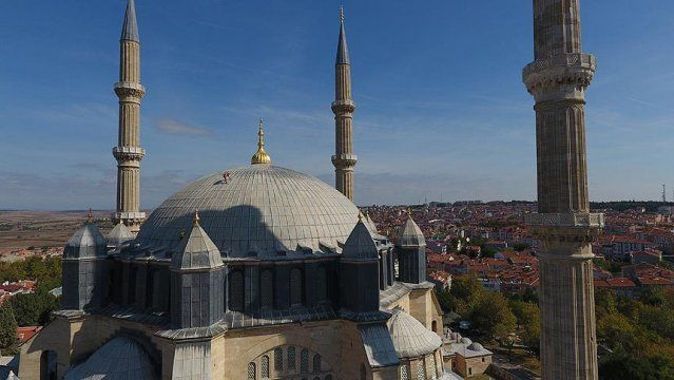 Edirne&#039;de tarihi yapıların kurşunları yenileniyor