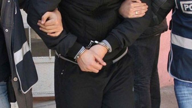 FETÖ&#039;nün 3 imamı tutuklandı