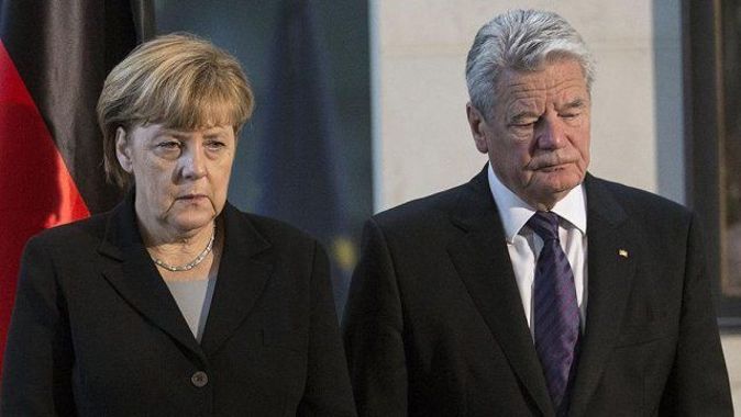 Gauck ve Merkel, Dresden Fatih Camii görevlileriyle bir araya geldi