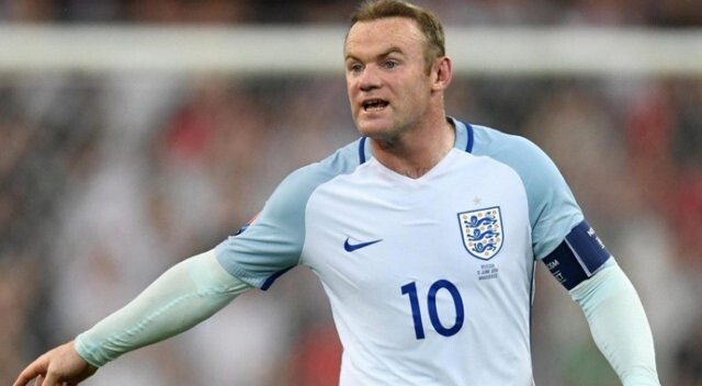 İngiltere&#039;de Rooney krizi derinleşiyor