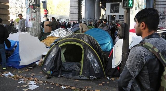 Paris&#039;teki sığınmacı kampı dağıtıldı