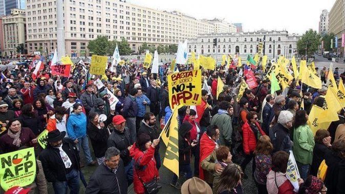 Şili&#039;de bireysel emeklilik sistemi protesto edildi