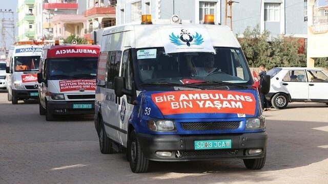 Suriye&#039;ye ulaştırılacak 24 ambulans Reyhanlı&#039;ya ulaştı