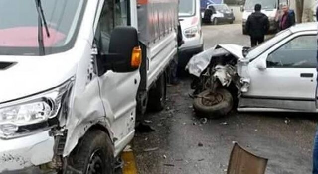 Tokat&#039;ta kamyonet ile otomobil çarpıştı: 1 ölü, 3 yaralı