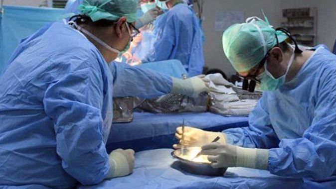 13 yılda bin hastaya organ nakli yapan Türk doktor