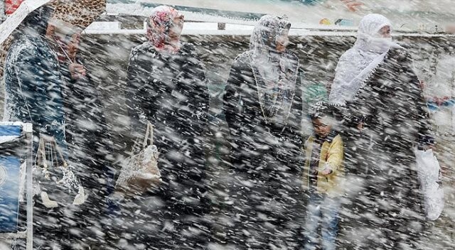 Dikkat! İstanbul&#039;a ilk kar geliyor