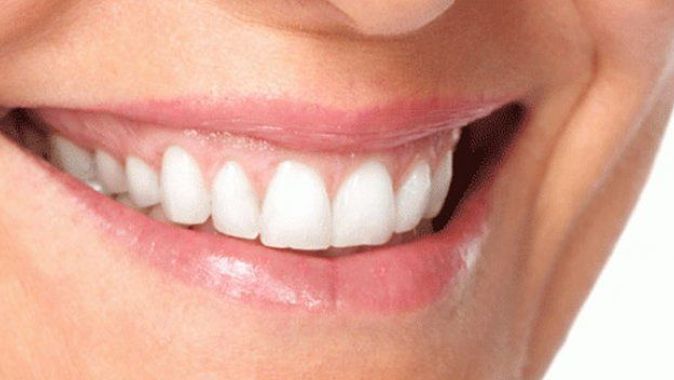 Evde oksijenli su ile diş beyazlatma işlemi nasıl yapılır?