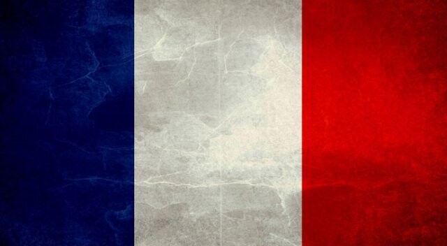 Fransa: DEAŞ hedeflerine bin 600’den fazla bomba attık