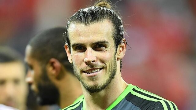 Galler&#039;de yılın futbolcusu yine Bale