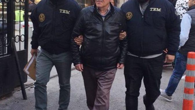 İzmir&#039;de FETÖ operasyonu: 24 gözaltı