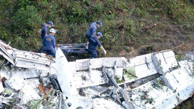Kolombiya&#039;daki uçak kazasında 5 kişi yaralı kurtuldu