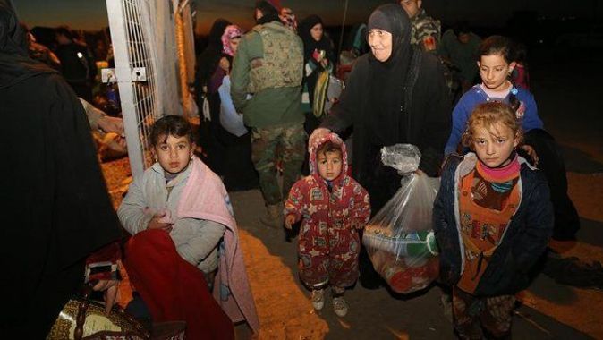 Musul&#039;daki siviller kış mevsimini zor şartlar altında karşılıyor