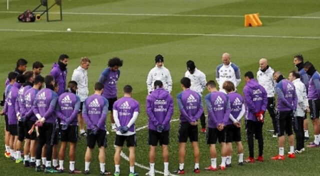 Real Madrid&#039;den Chapecoense için saygı duruşu