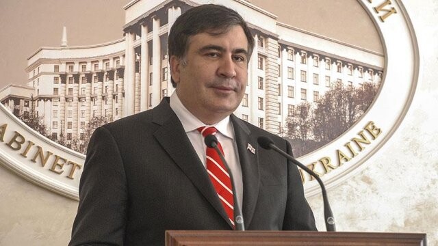Saakaşvili&#039;den istifa kararı