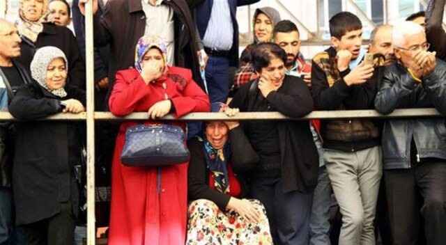 Şehit Kaymakam Muhammet Fatih Safitürk&#039;ün cenazesinde gözyaşları sel oldu