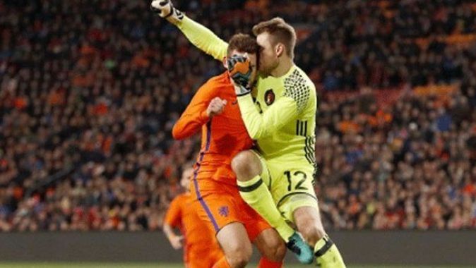 Sneijder ve Lens&#039;in maçında korkunç olay!
