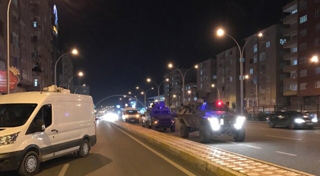 AK Parti İl Başkanlığı önündeki polise saldırı!