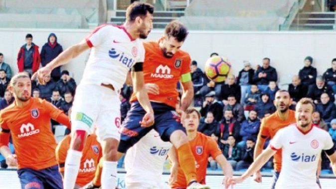 Başakşehir Antalyaspor&#039;a takıldı