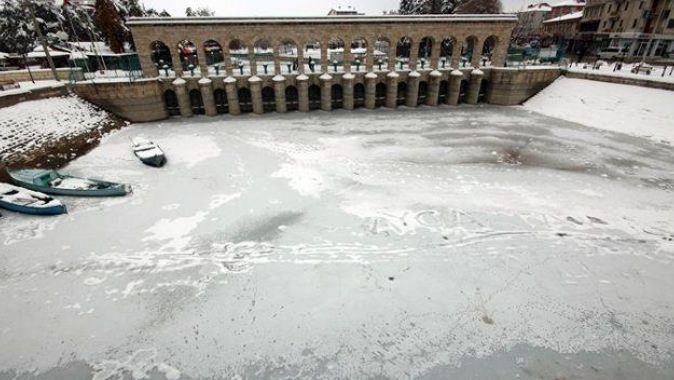 Beyşehir Gölü buz tuttu