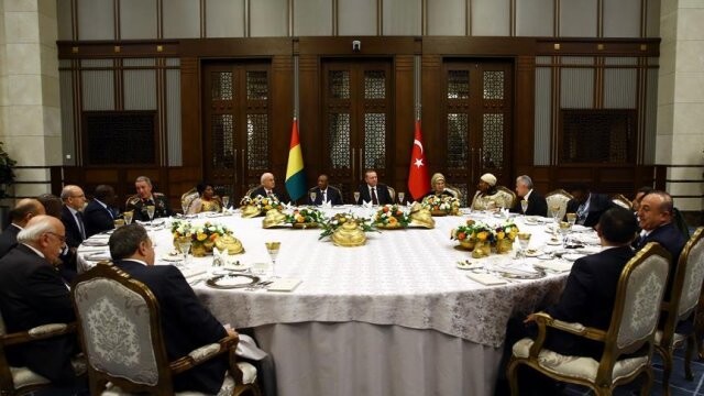 Cumhurbaşkanı Erdoğan Conde onuruna yemek verdi