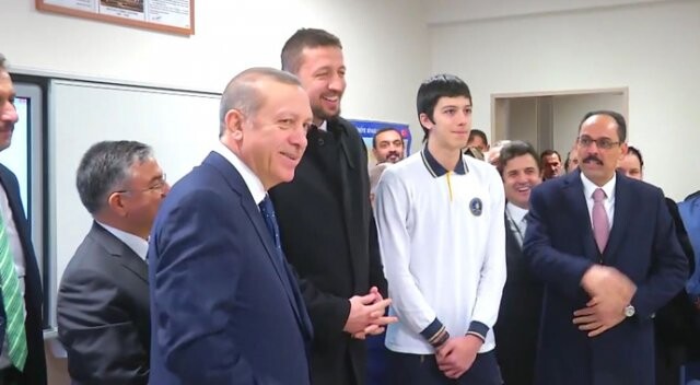 Cumhurbaşkanı Erdoğan öğrencilerle sohbet etti