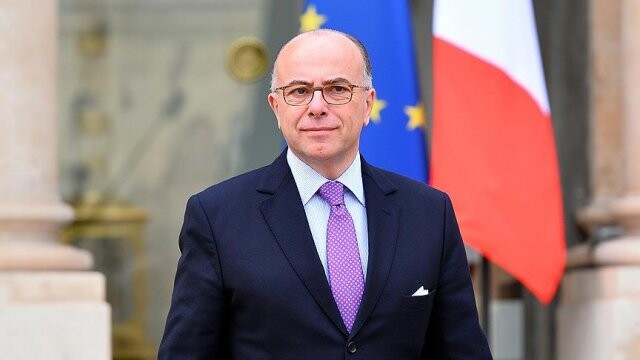 Fransa&#039;nın yeni Başbakanı Cazeneuve görevine başladı