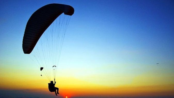 Gazipaşa’da ilk kez yamaç paraşütü uçuşları gerçekleşti
