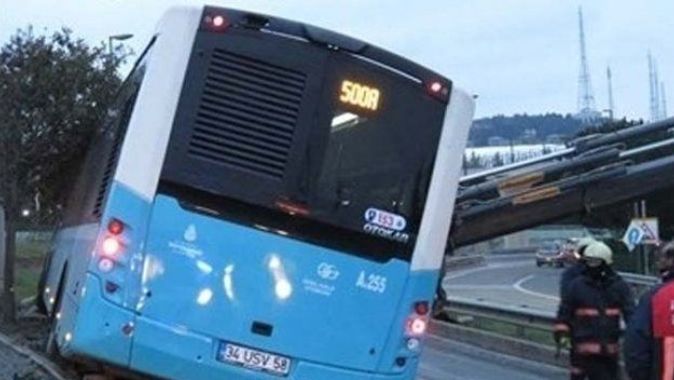 Halk otobüsü devrildi: 10 yaralı