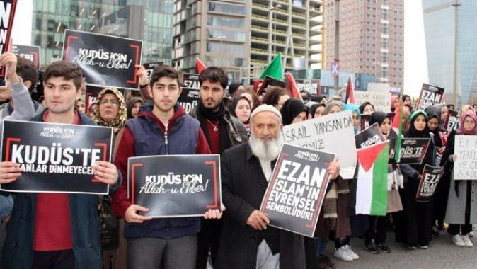 İstanbul’da İsrail’e ezan protestosu