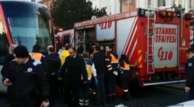 İstanbul&#039;da tramvay kazası! 1 kişi öldü, seferler durdu