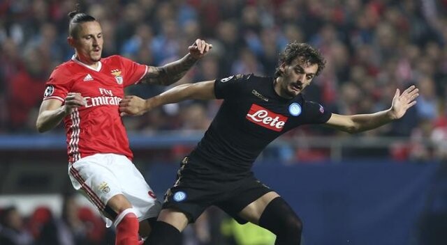 Napoli Benfica&#039;yı devirdi, lider çıktı