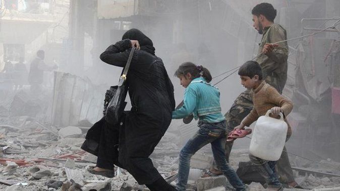 Suriye&#039;de savaş uçakları çatışma bölgesinden kaçan sivilleri vurdu: 8 ölü 14 yaralı