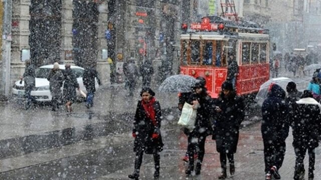 Yılbaşı gecesi İstanbul’da kar yok