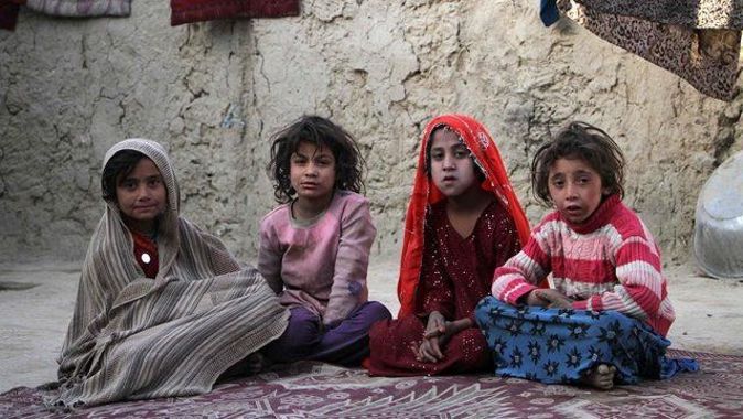 Afganistan&#039;da binden fazla okulda eğitim verilemiyor
