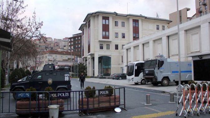AK Parti İstanbul İl Başkanlığı çevresinde güvenlik önlemleri arttırıldı