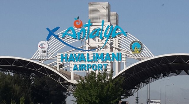 Antalya Havalimanı&#039;nda canlı bomba paniği!