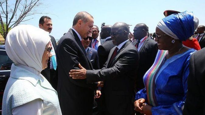 Cumhurbaşkanı Erdoğan Tanzanya&#039;da resmi törenle karşılandı