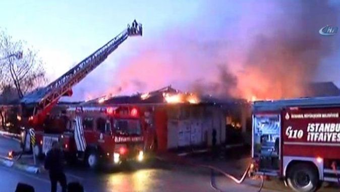 İstanbul’da büyük yangın! Çok sayıda itfaiye ekibi olay yerinde