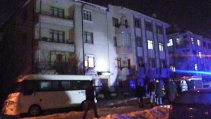 Konya&#039;da dört katlı apartman sarsıntı nedeniyle boşaltıldı