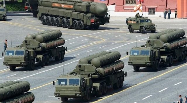&#039;Rusya ve Türkiye, S-400 füze savunma sistemleri için görüşüyor&#039;
