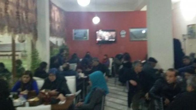 Bitlis&#039;te yolda kalanlara vatandaşlar evlerini açtı