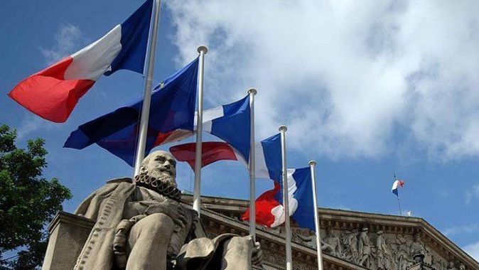 Fransız siyasetçilerin yolsuzluk geçmişi