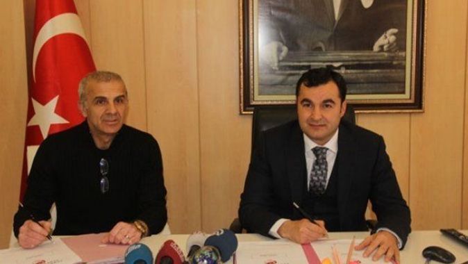 Gaziantep Büyükşehir Belediyespor, Oğuz Çetin ile sözleşme imzaladı