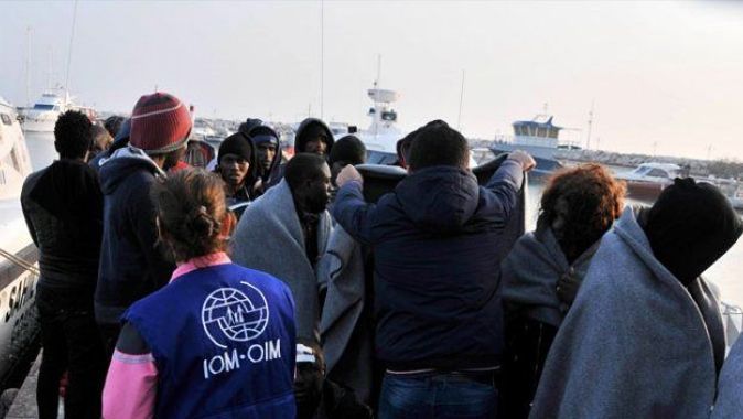 Kaçak göçmenler son anda kurtarıldı