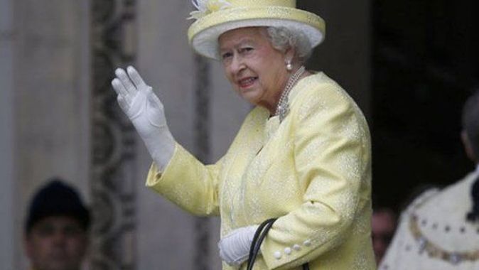 Kraliçe II. Elizabeth 140 bin TL&#039;ye eleman arıyor
