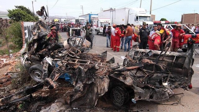 Peru&#039;da trafik kazası: 15 ölü, 9 yaralı