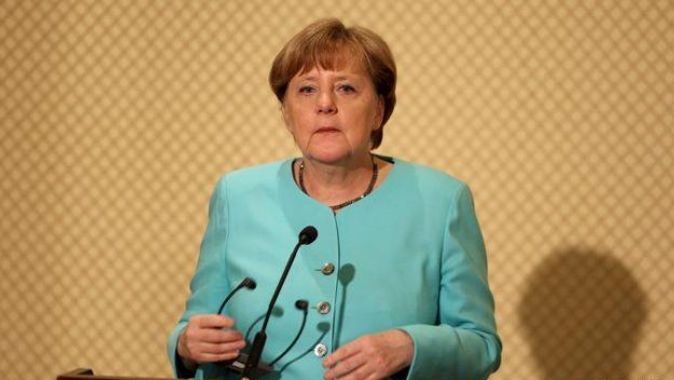Angela Merkel&#039;den grup toplantısında Türkiye açıklaması
