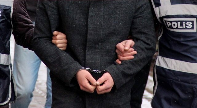 Antalya&#039;da 14 öğretmen tutuklandı