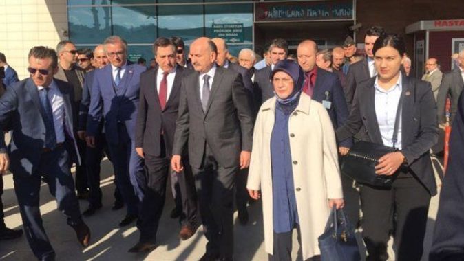 Bakan Müezzinoğlu, Bursa&#039;daki kazada yaralananları ziyaret etti